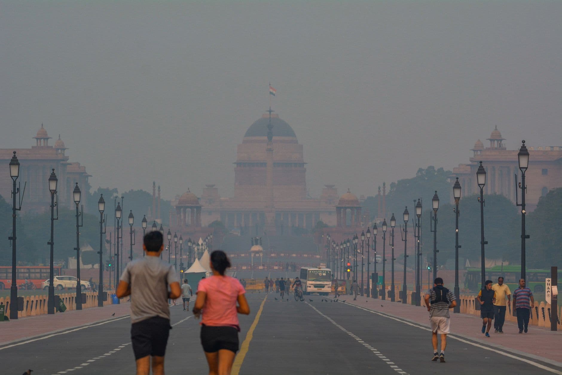 Exercising in Wildfire Smoke: The Number That Should Change Your Plan