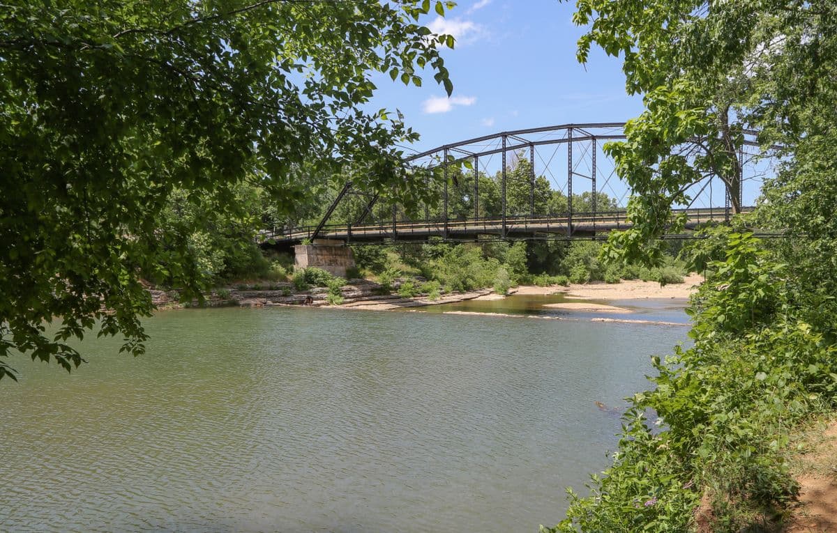 Fly Fishing the White River: The Biggest Brown Trout in America, the Shad Kill, and the Dam That Controls Everything